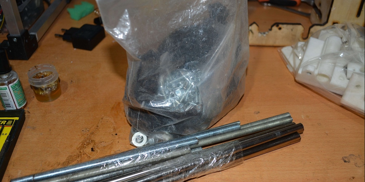 Продам б/у раму и пластиковые детали Prusa mini i3 Продам б/у раму и пластиковые детали Prusa mini i3