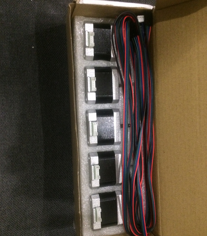 Комплект шаговых двигателей Nema17hs4401 