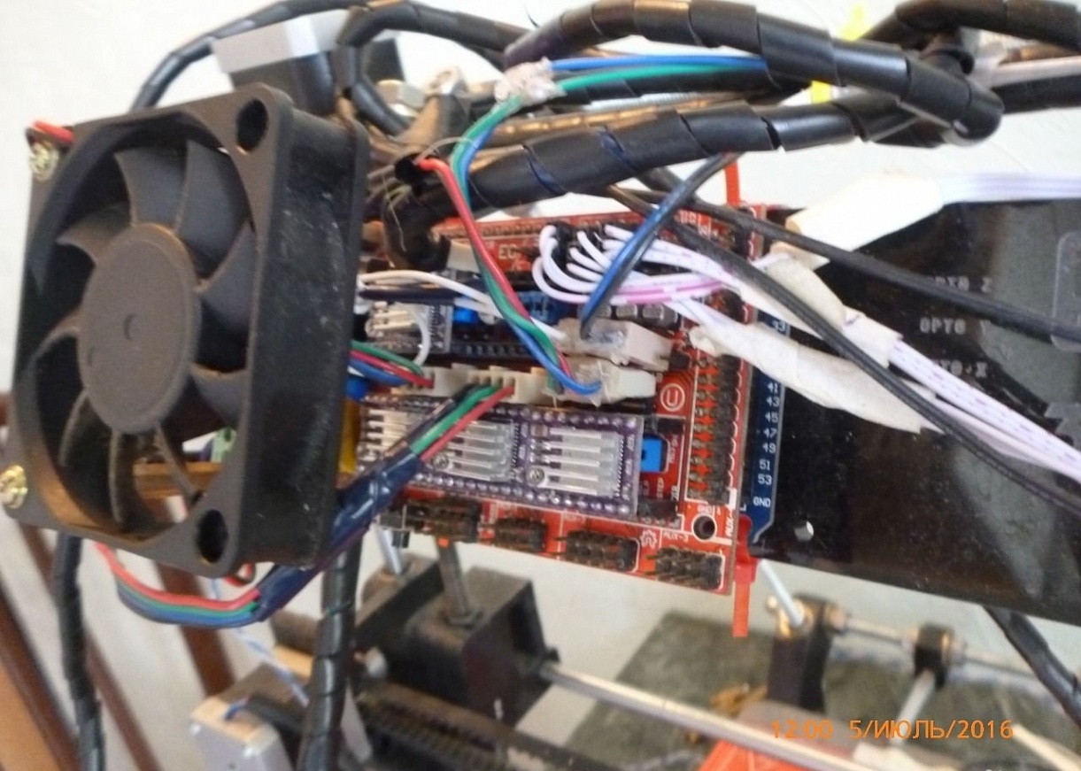 Продам 3d принтер RepRap Prusa Mendel i2. Продам 3d принтер RepRap Prusa Mendel i2.