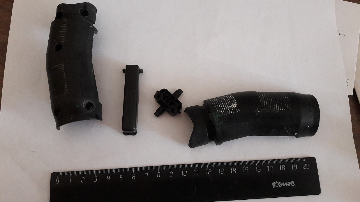 Создать модель и напечатать 2 экземпляра