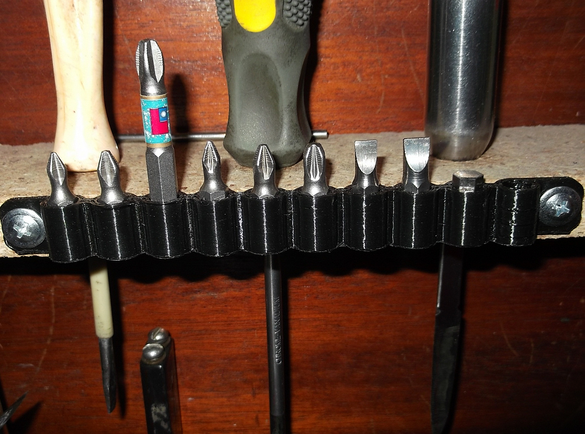 Uç standı (Plastik Aparattır!!!)