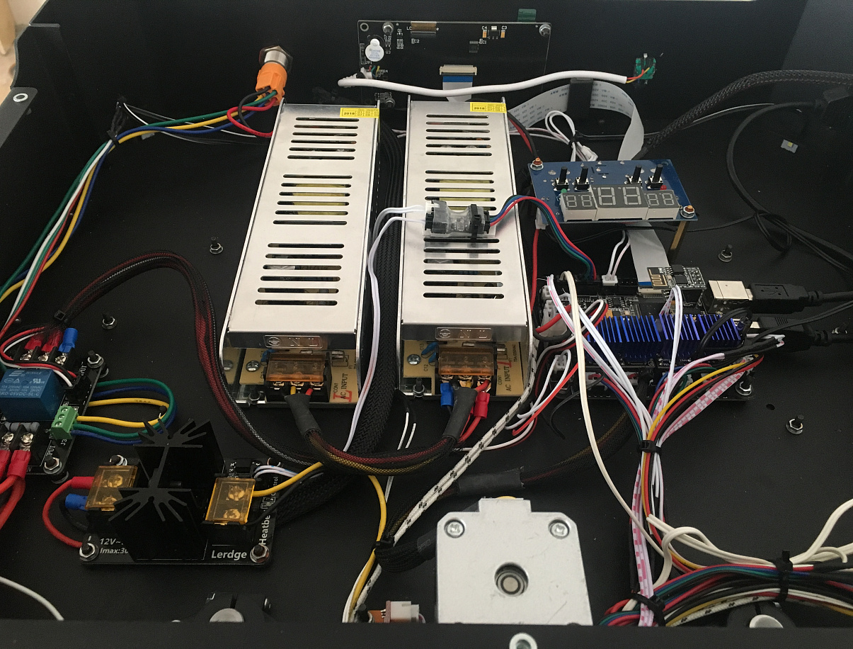 Продам новый 3D принтер UNI 