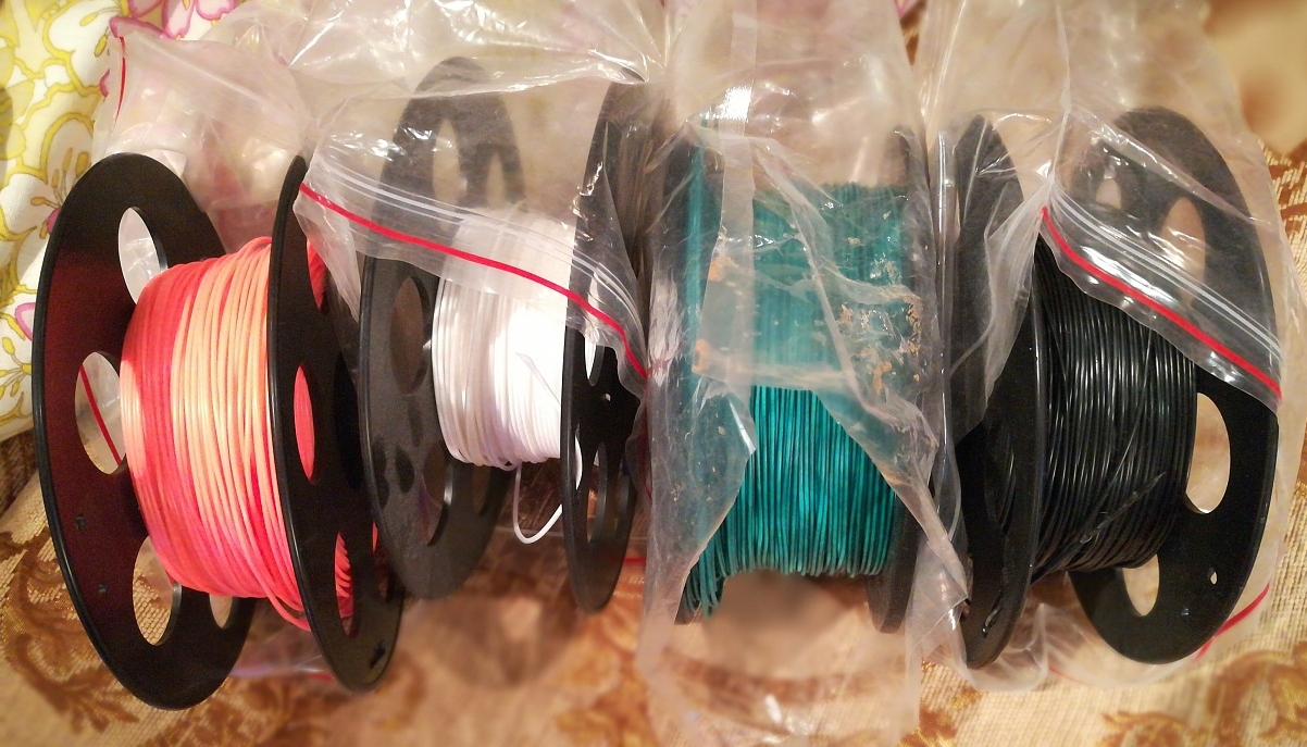 Продам Wanhao i3 v 2.1 и мелочевку