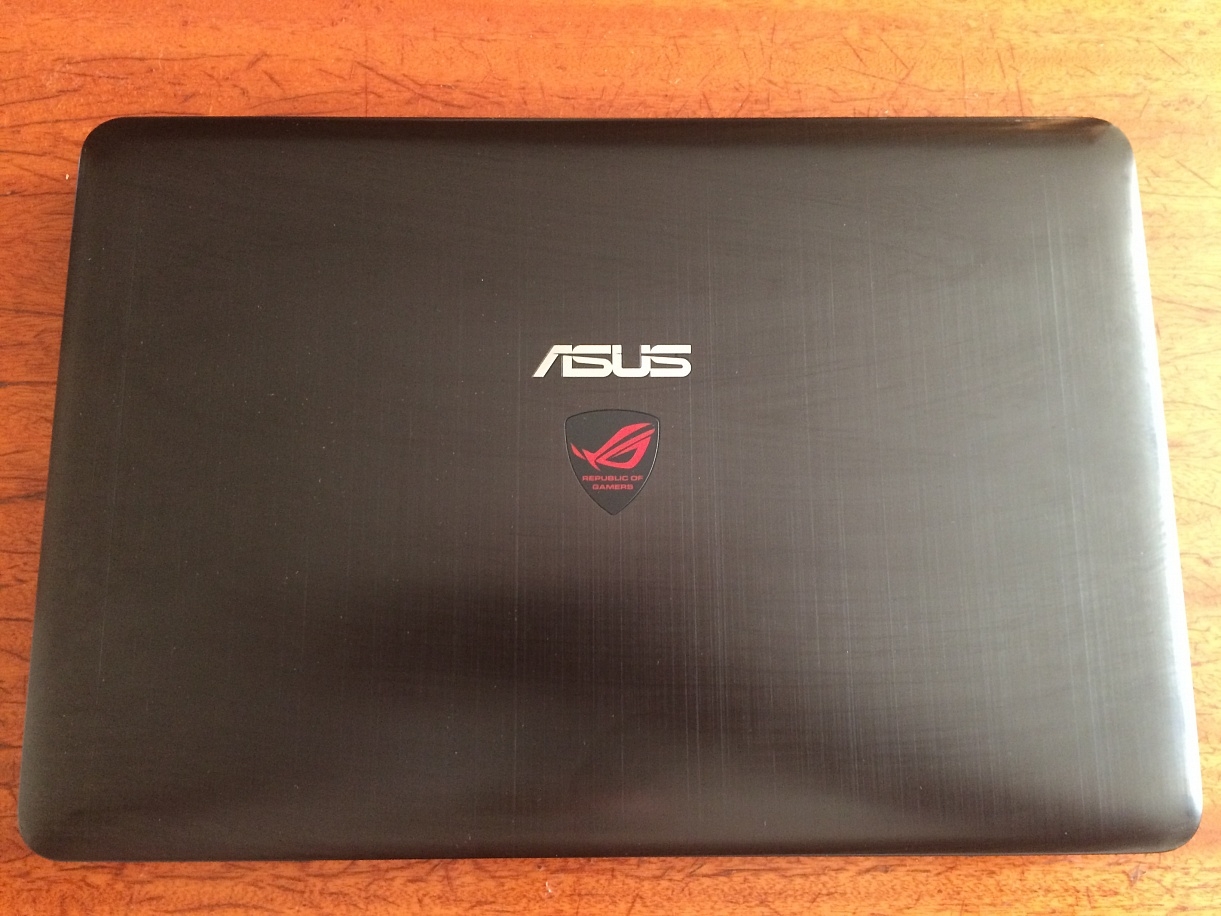 Продаю игровой ноутбук asus ROG GL551JM-EH71