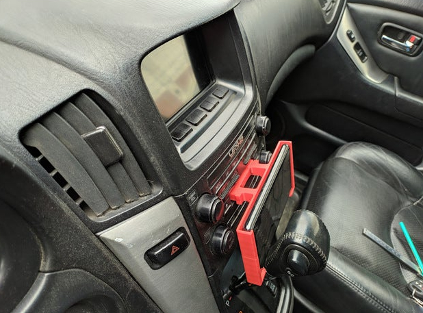 Lexus RX300 kaset çalar için Redmi Note 7 tutucu (Plastik Aparattır!!!)
