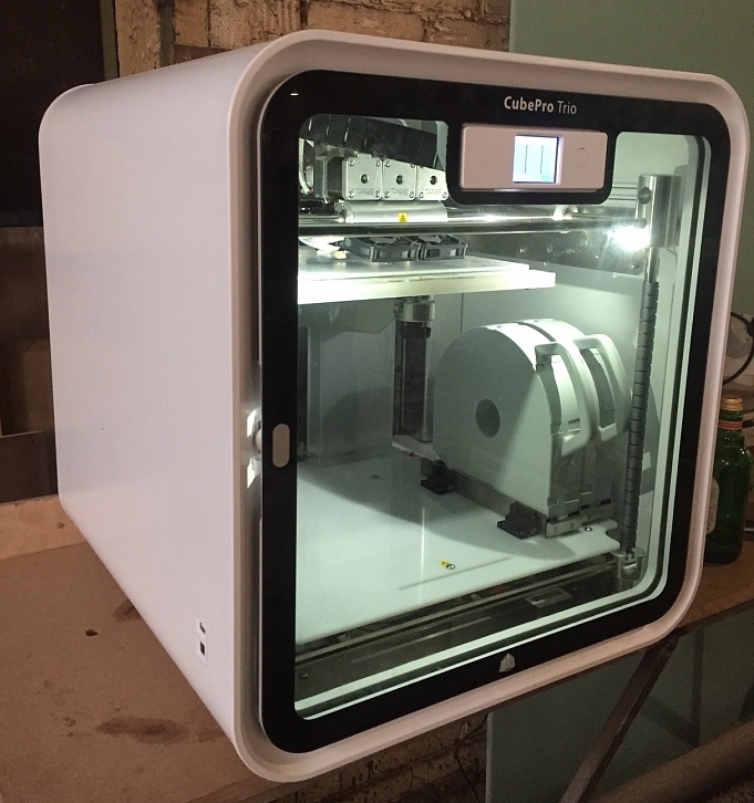 Продаю 3D принтер cubeProTrio