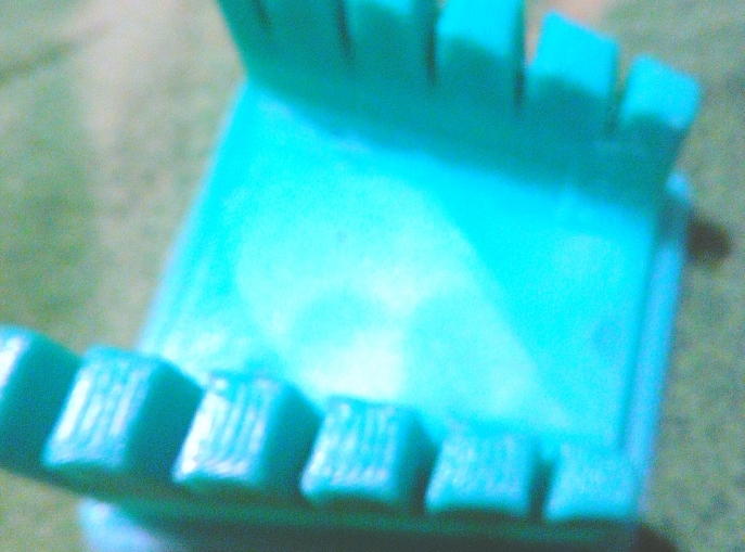 Vaniya tellerini lehimlemek için cihaz. (Plastik Aparattır!!!) Vaniya tellerini lehimlemek için cihaz. (Plastik Aparattır!!!)