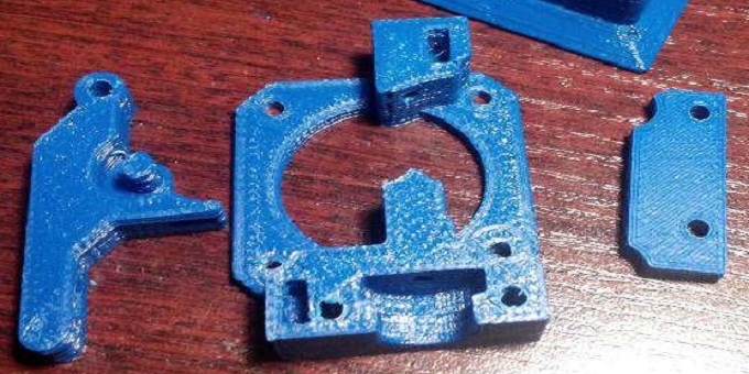 Кто в Москве распечатает детали экструдера?