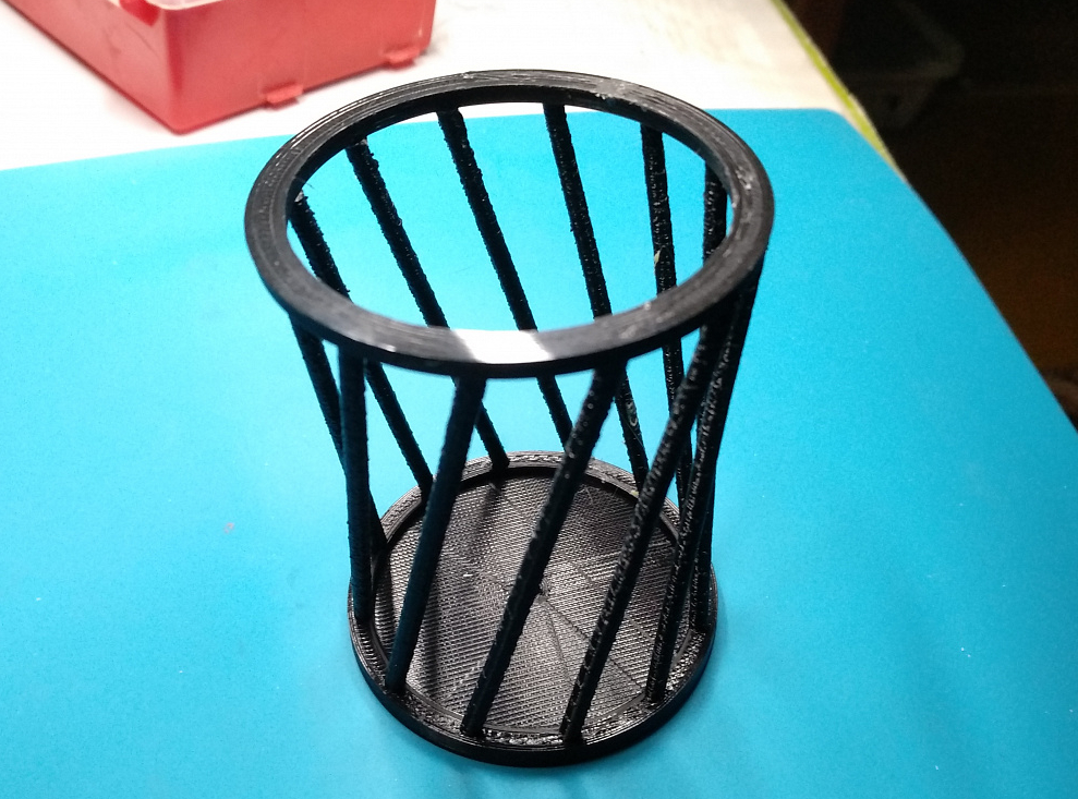 Kalem kabı. (Plastik Aparattır!!!)