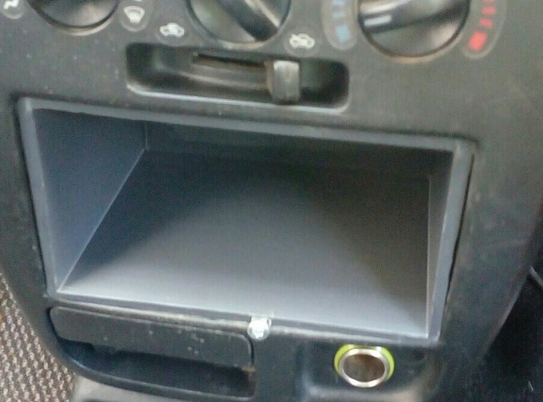 Daihatsu Mira L250 için 2DIN cebi (Plastik Aparattır!!!)