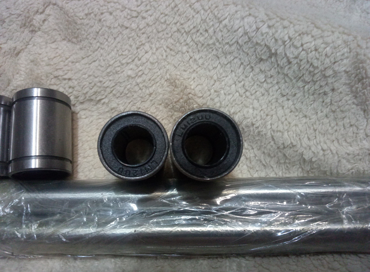 валы с линейными подшипниками 