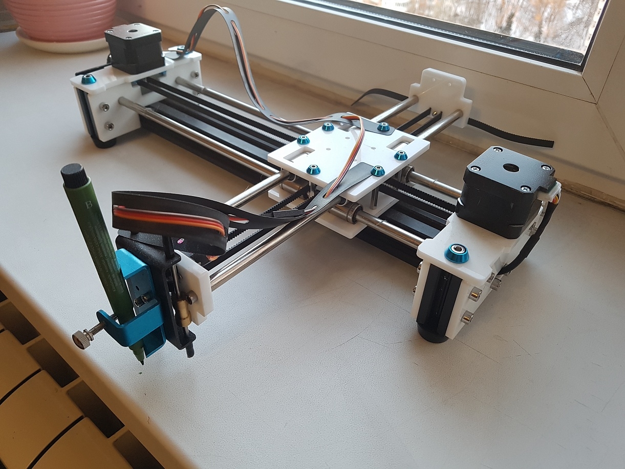 Настольный плоттер Настольный плоттер