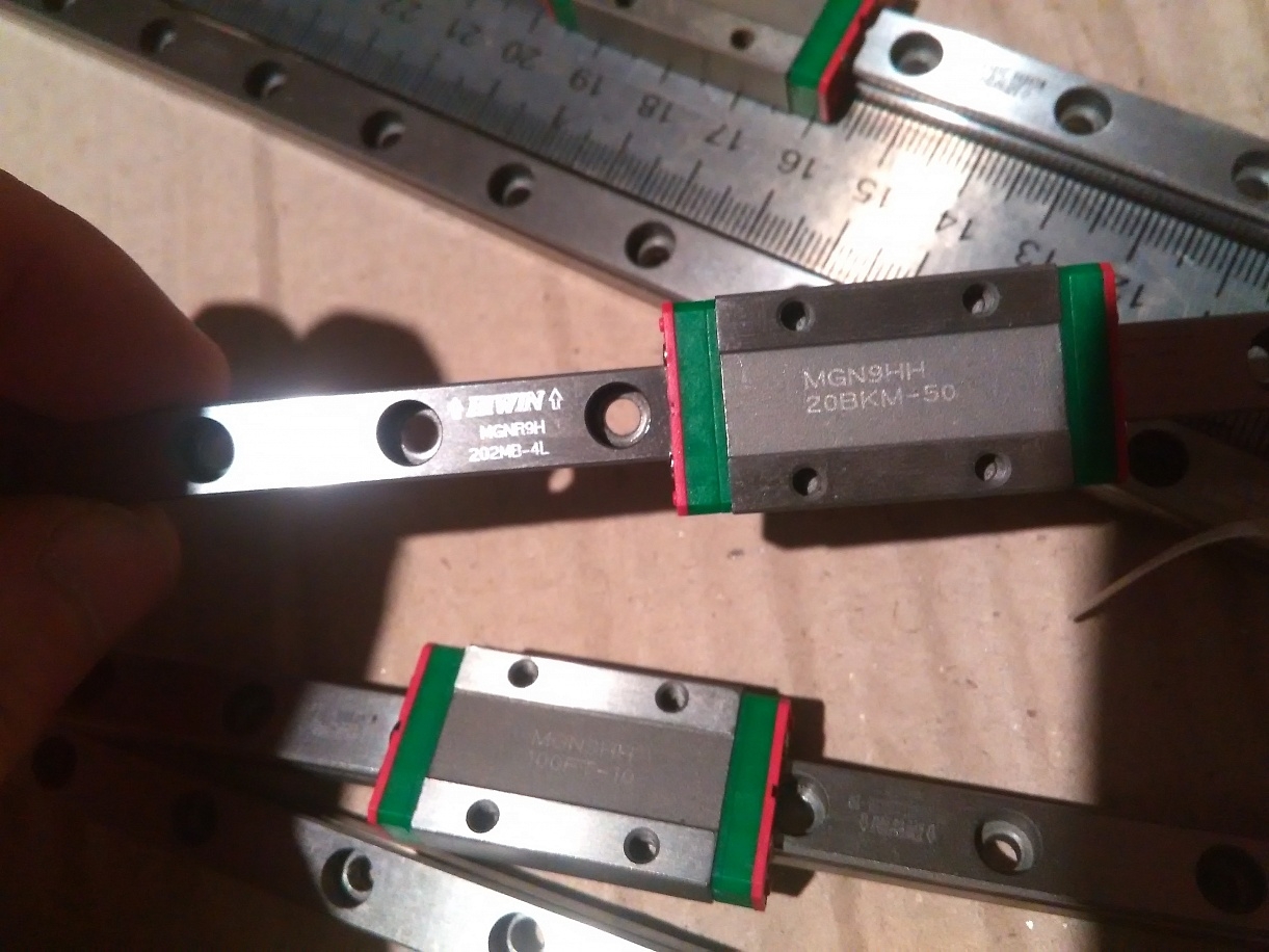 Продам рельсы MGN9 с каретками HIWIN