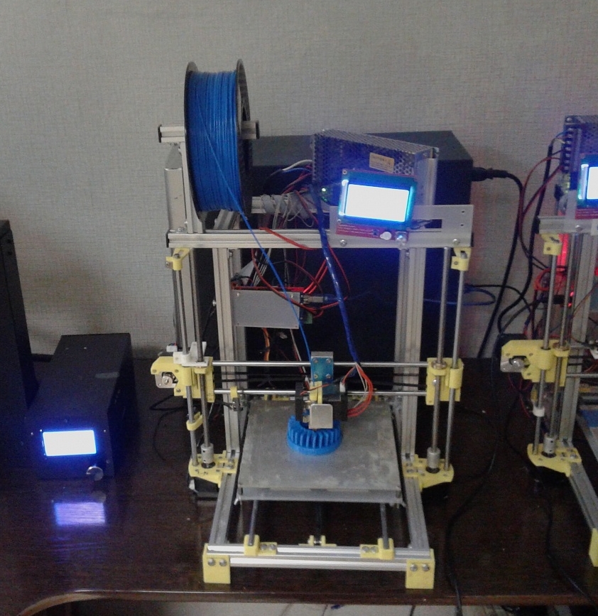Продам 3д принтер 