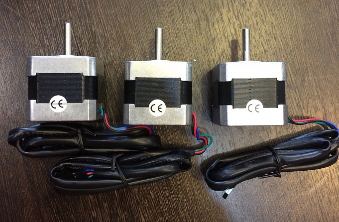 Продам шаговый двигатель Nema 17 