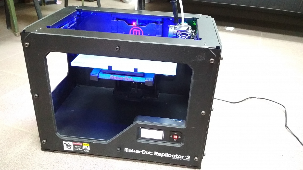3D Принтер MakerBot Replicator 2 3D Принтер MakerBot Replicator 2