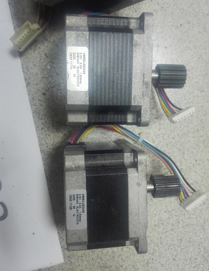 Набор шаговых двигателей