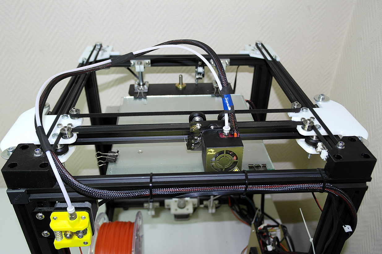 Продам принтер ender 4 Продам принтер ender 4