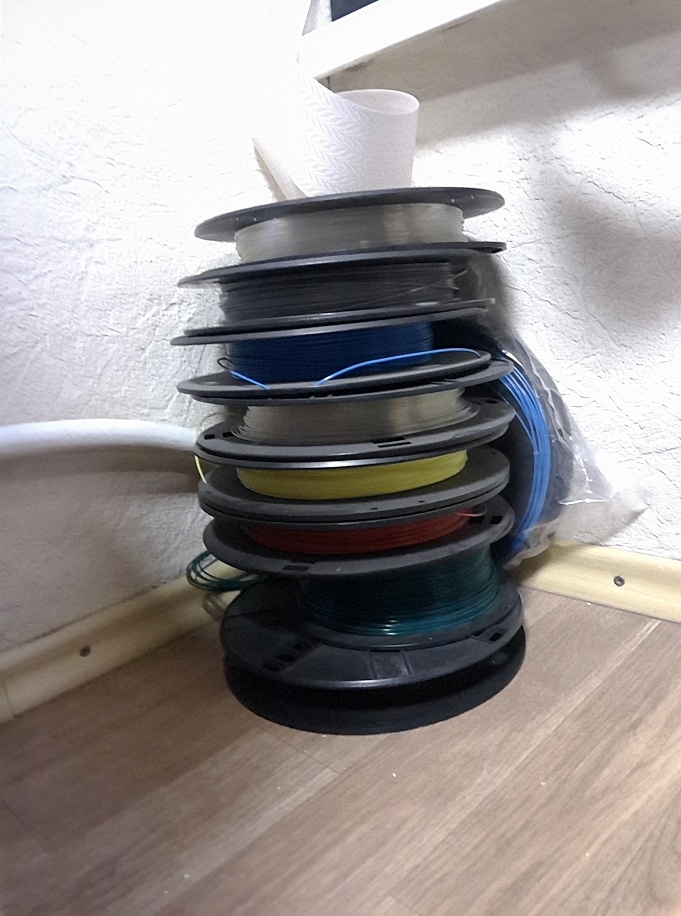 Продаем 3D-принтер MakerBot Z18