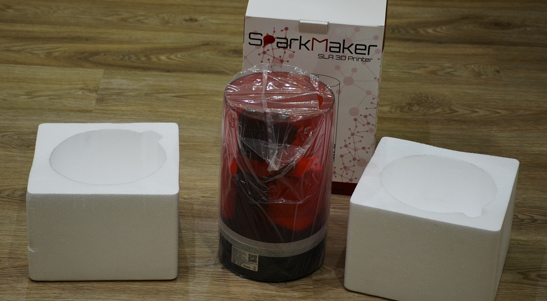 Продам 3D SLA принтер в отличном состоянии (+ 1л ф/полимера)