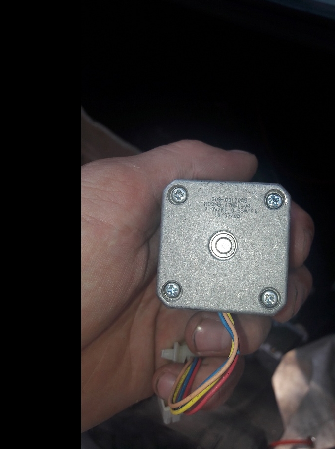 Продам шаговые двигатели Nema 17 Много,доставка по всей России.