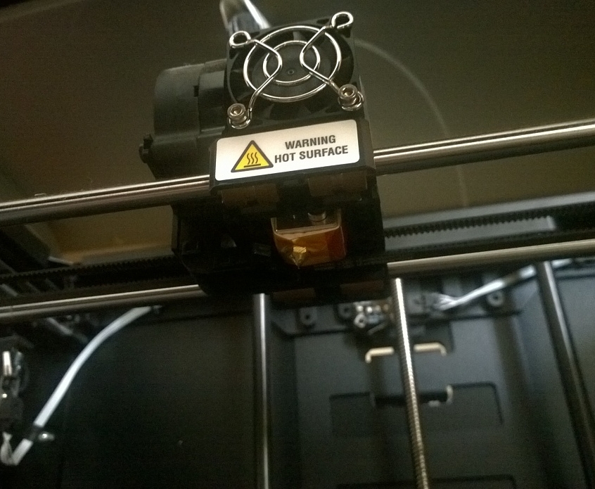 Продажа 3-д принтера Makerbot Replicator 2 2013  года