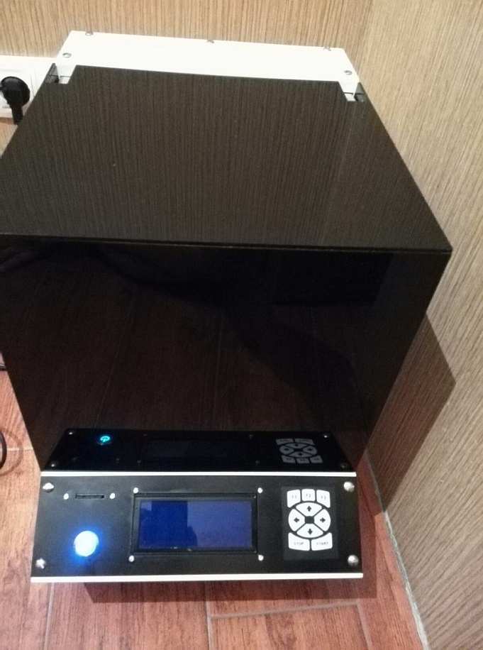 продам SLA 3D принтер сверхвысокого разрешения.