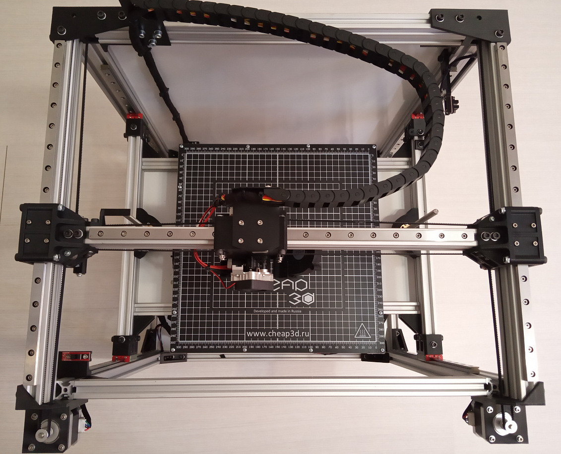 Re-D-Bot 300x300x300 на рельсах Re-D-Bot 300x300x300 на рельсах