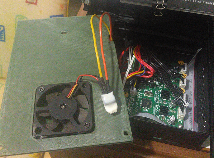 50mm fan için Ender-3 kontrol kartı kapağı. (Plastik Aparattır!!!)