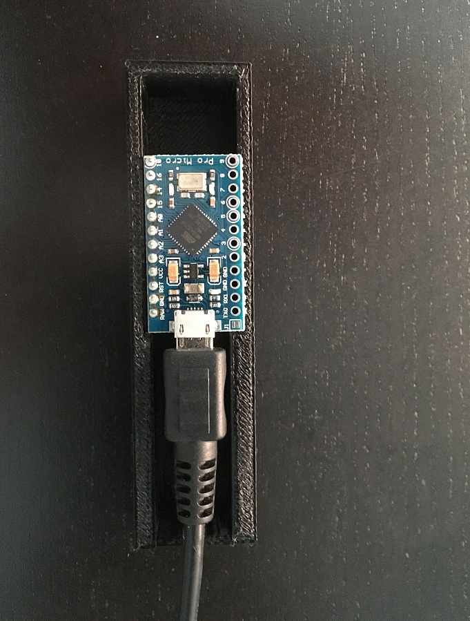 Нужно отрисовать БОКС под флешку (STL) для печати