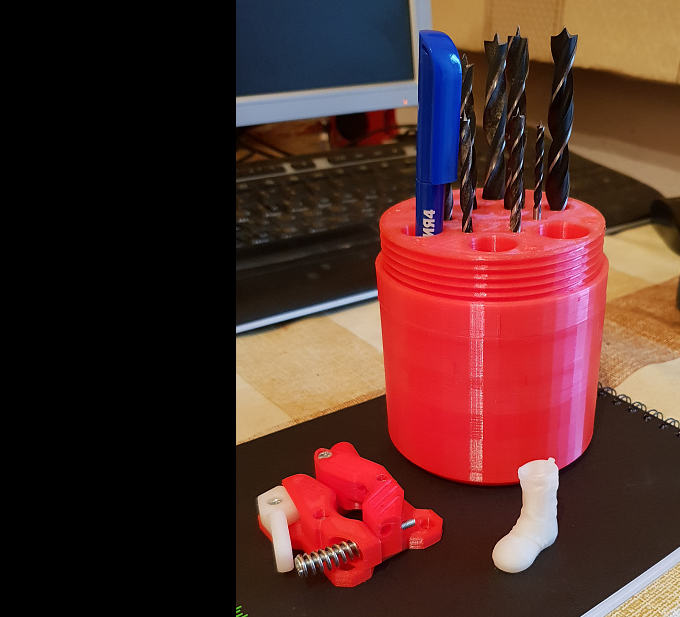 3d принтер 3-Bolt с областью печати 220х220х530