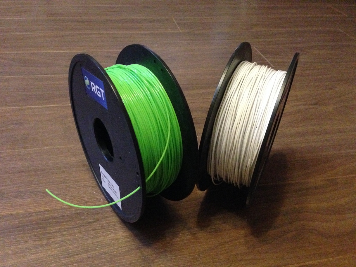 Поменяю две катушки ABS на одну катушку PLA