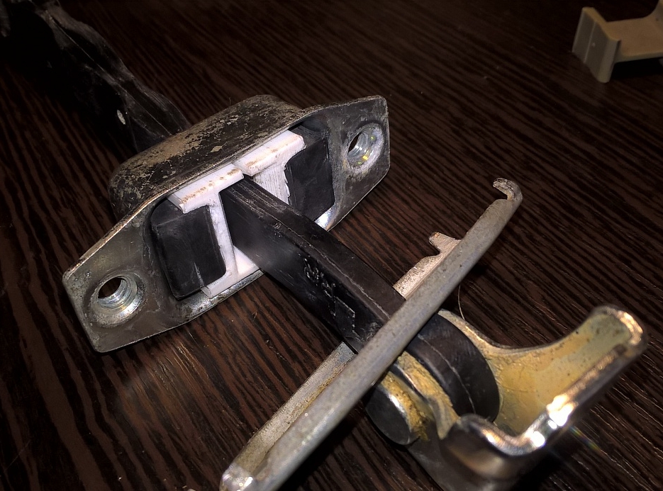 Kapı karşılıkları Suzuki Grand Vitara '05-12 (Plastik Aparattır!!!)