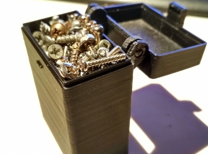 Küçük eşyalar için kapaklı kutu (Plastik Aparattır!!!)