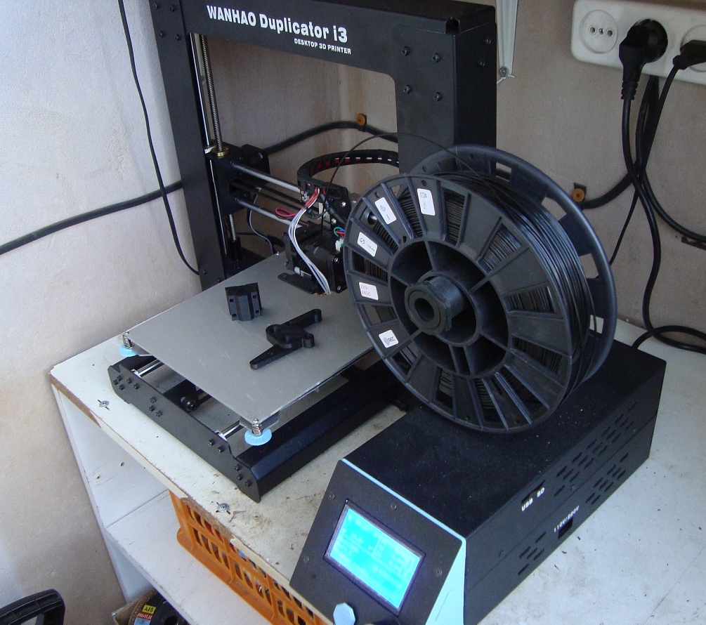 Продаю принтер Wanhao Duplicator i3