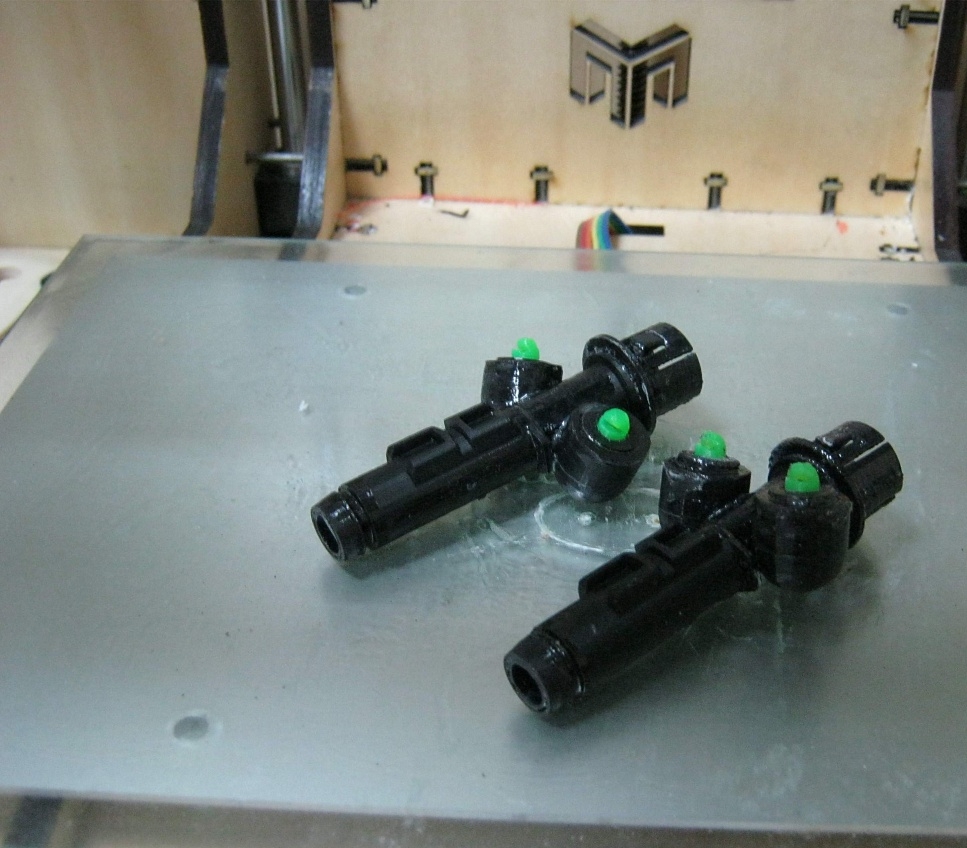 Ищу модели деталей для сборки форсунки омывателя фар для Toyota Avensis