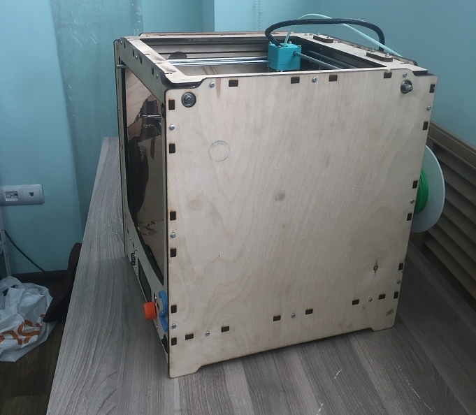 3D Принтер. Клон Ultimaker фанерный корпус.