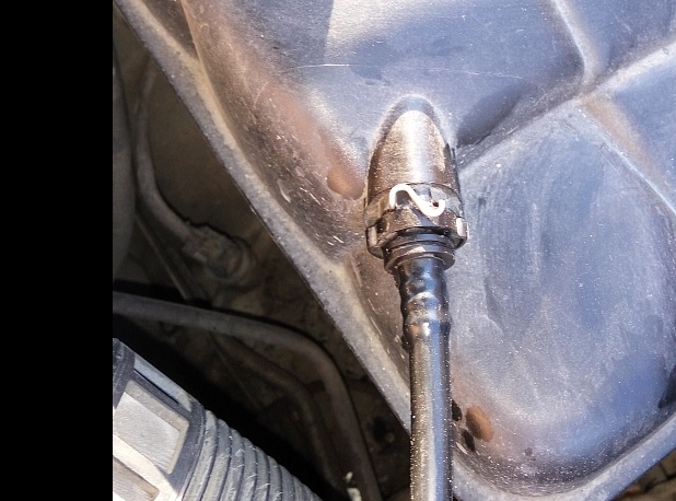Mercedes-Benz 211 için uygun (Plastik Aparattır!!!)