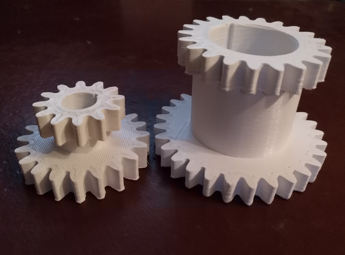 Corvette 401 torna tezgahının ana tahrik dişlileri (Plastik Aparattır!!!)