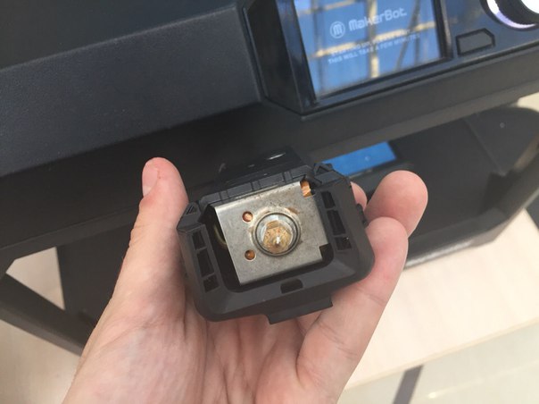 Продам 3D принтер MakerBot 5Gen 150 000