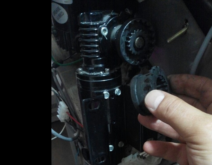 По образцу напечатать резиноподобную запчасть. Москва