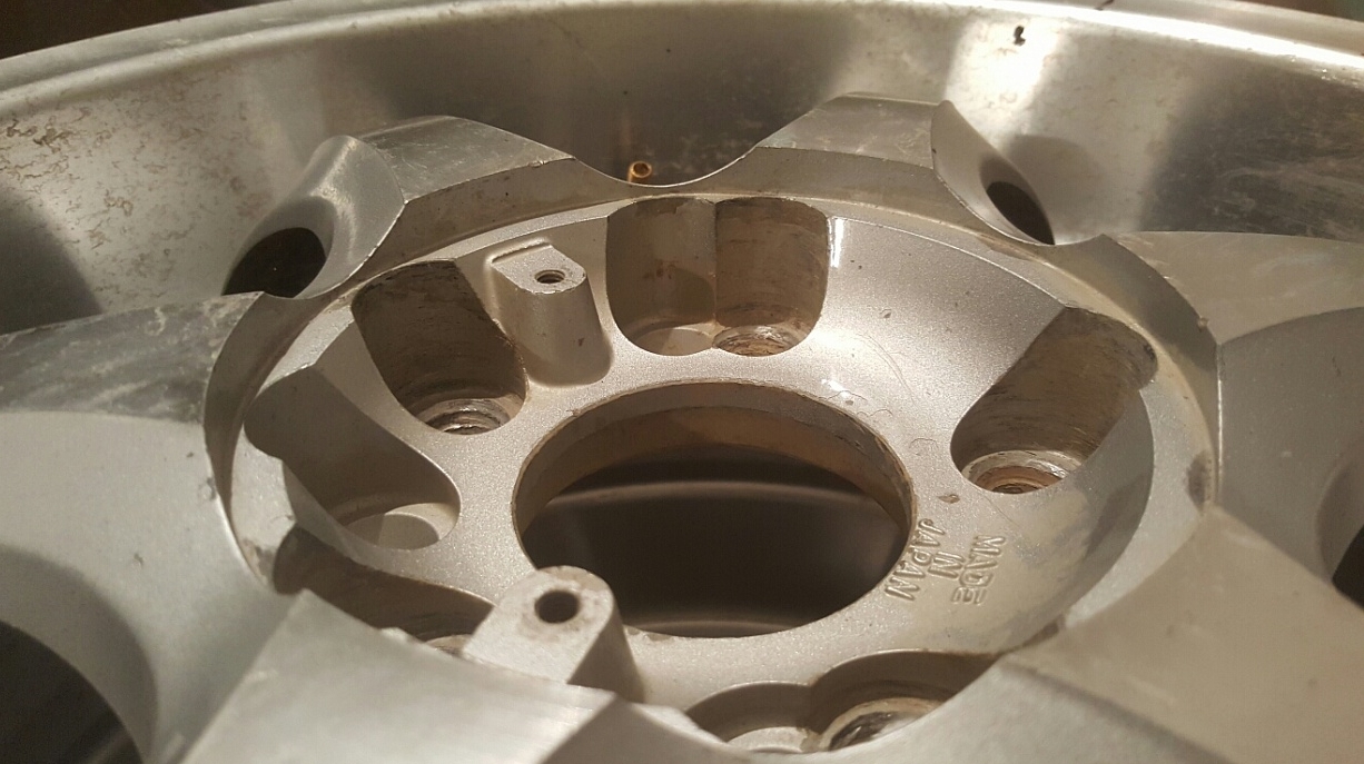 Нужна 3D модель колпаков на диски.