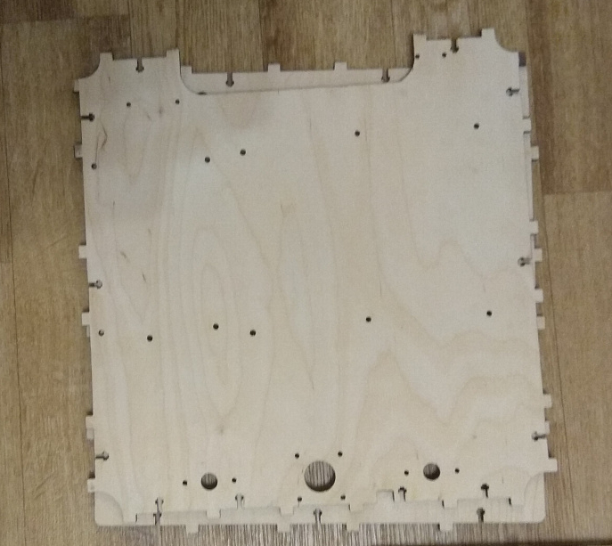 Продам корпус ULTIMAKER , из фанеры 6 мм 