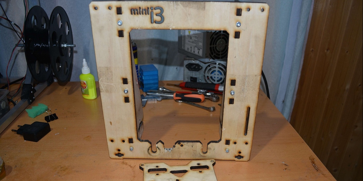 Продам б/у раму и пластиковые детали Prusa mini i3 Продам б/у раму и пластиковые детали Prusa mini i3