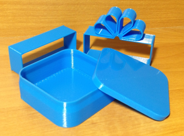 Kurdeleli parametrik hediye kutusu (Plastik Aparattır!!!)