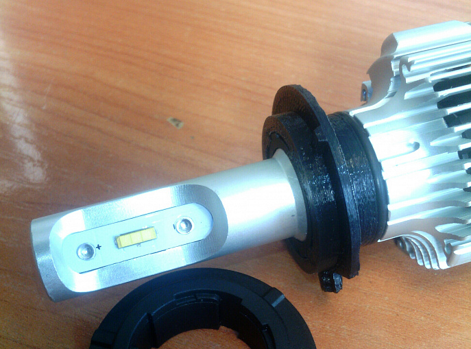Otomotiv LED lambaları için montaj bayonet flanşı (taban) (Plastik Aparattır!!!)