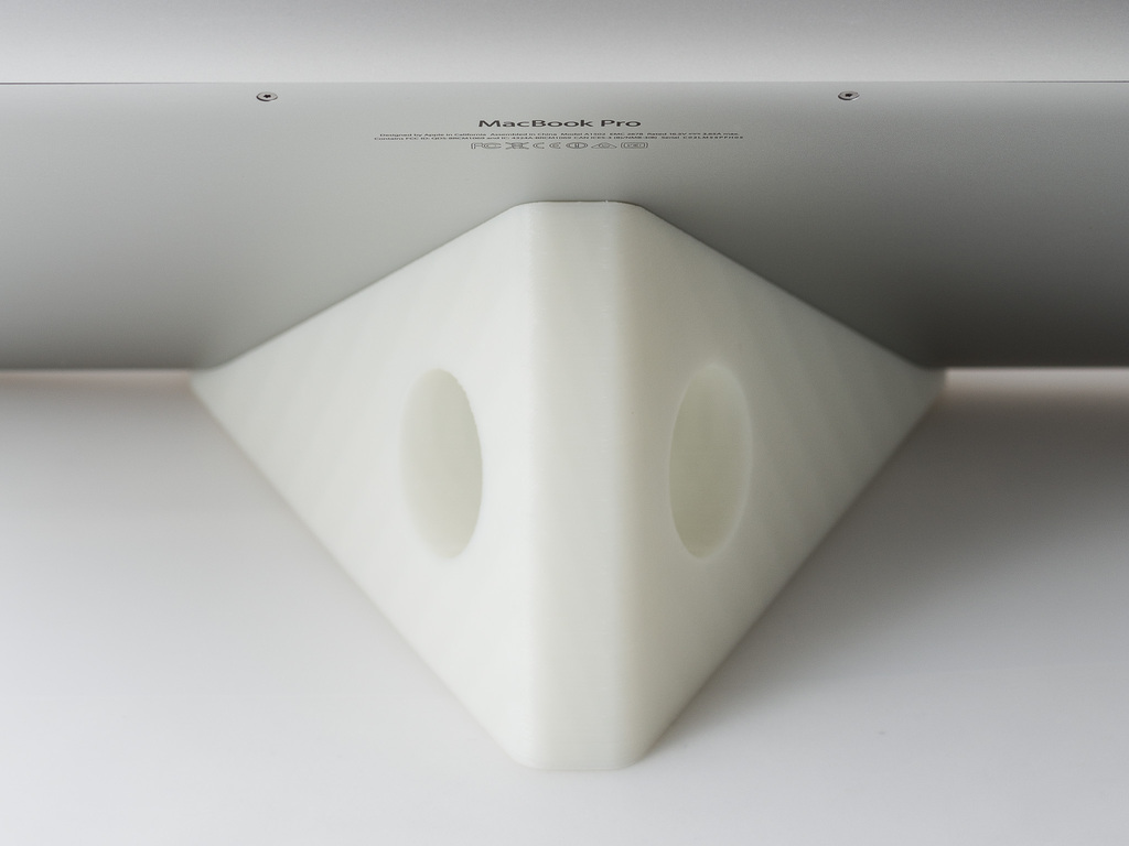 Tablet standı (Plastik Aparattır!!!)