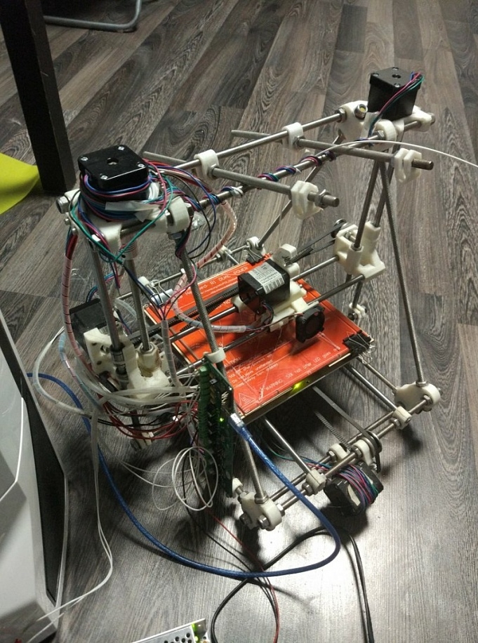 Продам 3d принтер RepRap Prusa Mendel i2