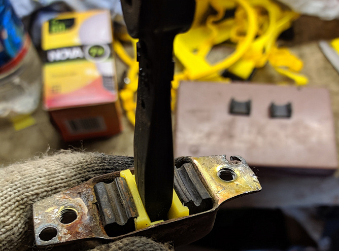 Kapı sınırlayıcıları için parça seti Lexus RX300/Toyota türevleri... (Plastik Aparattır!!!)