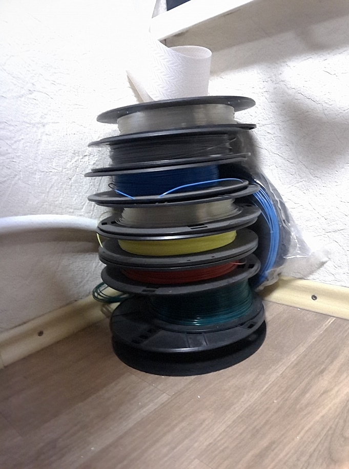 Продаем 3D-принтер MakerBot Z18